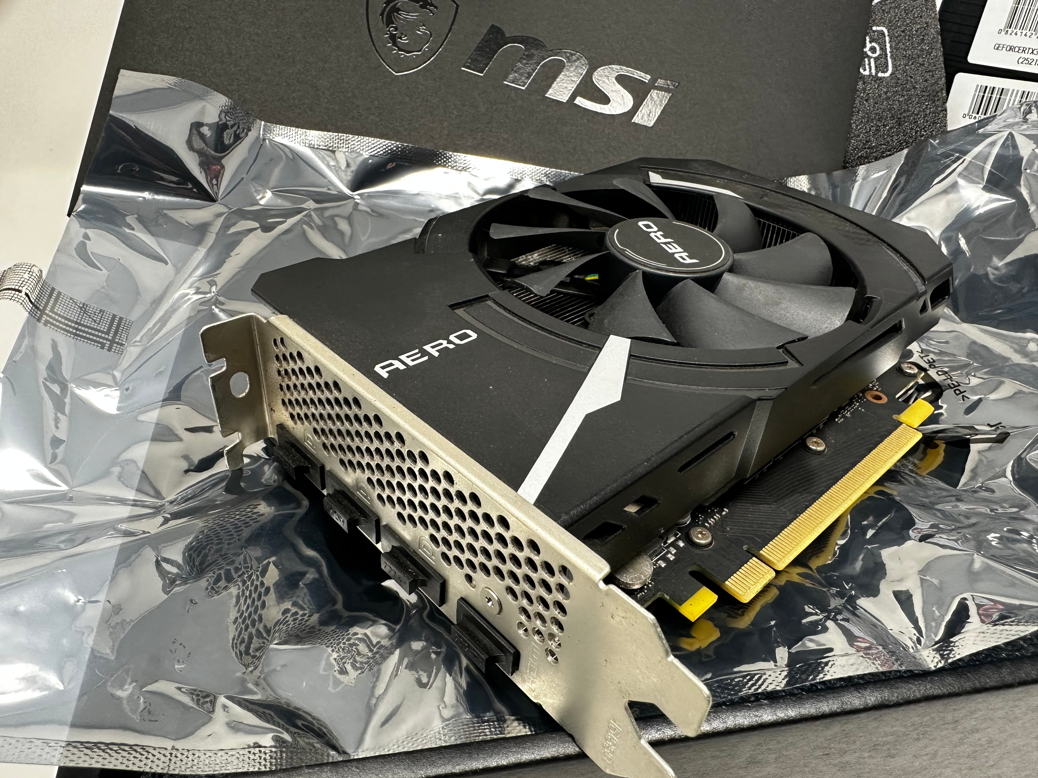 GeForce RTX™ 3060 AERO ITX 12G OC